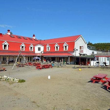 Auberge Jeunesse De Тадуссак Экстерьер фото